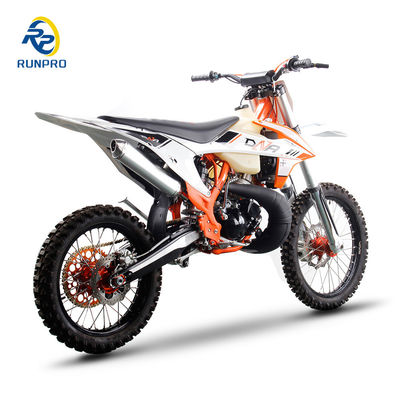 2024 Водоохлажденный 250cc 2-тактный бензиновый грязный велосипед для внедорожного мотокросса