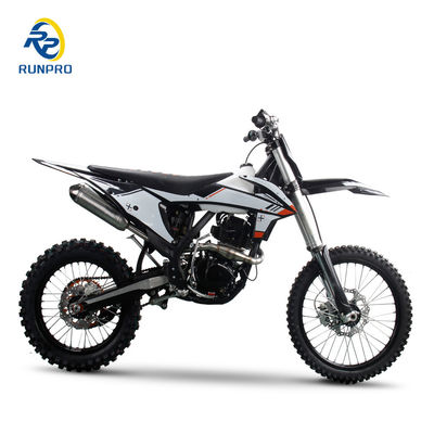 Приготовьтесь доминировать в соревнованиях с 300cc Pit Bike от Runpro Racing